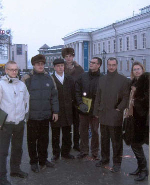 После напряженного рабочего дня.