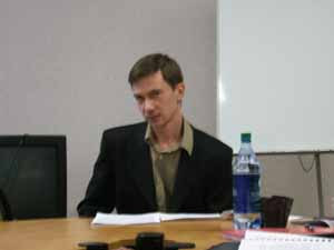Д.пол.н. Д.Г. Балуев (Нижегородский госуниверситет) привлек внимание
слушателей ЗИМО-2005 к концепции